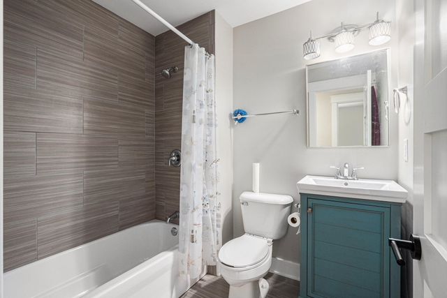 3804 Sunset Drive, Valparaiso, IN 46383