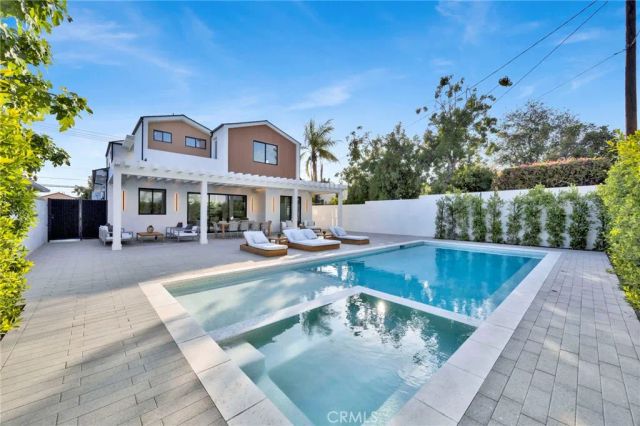 706 S Kenneth Road, Burbank, CA 91501