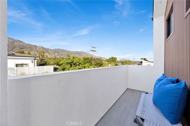 706 S Kenneth Road, Burbank, CA 91501
