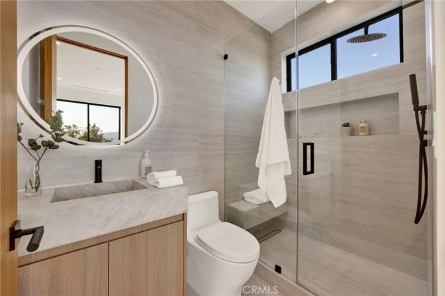 706 S Kenneth Road, Burbank, CA 91501