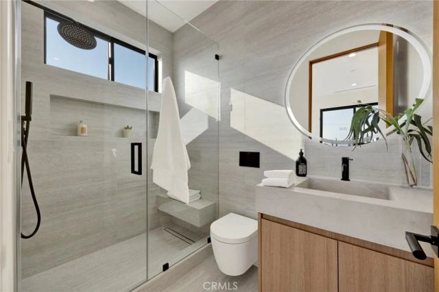706 S Kenneth Road, Burbank, CA 91501
