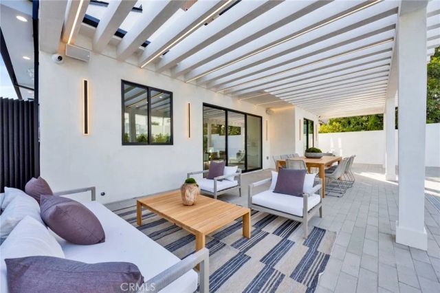 706 S Kenneth Road, Burbank, CA 91501