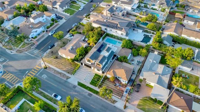 706 S Kenneth Road, Burbank, CA 91501