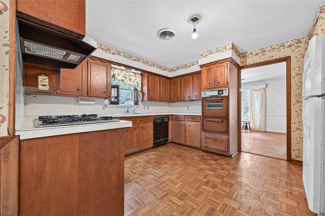 7131 Holmsley Lane N, Houston, TX 77040