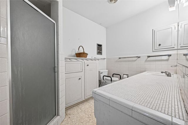 7131 Holmsley Lane N, Houston, TX 77040