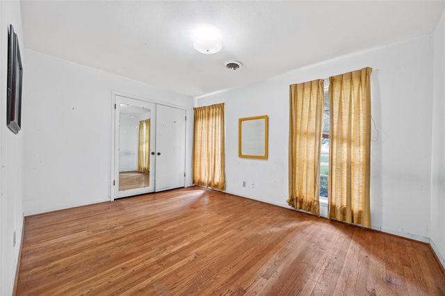 7131 Holmsley Lane N, Houston, TX 77040