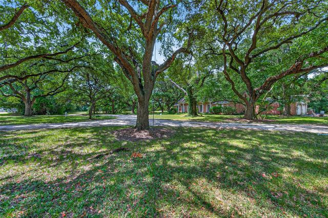 7131 Holmsley Lane N, Houston, TX 77040
