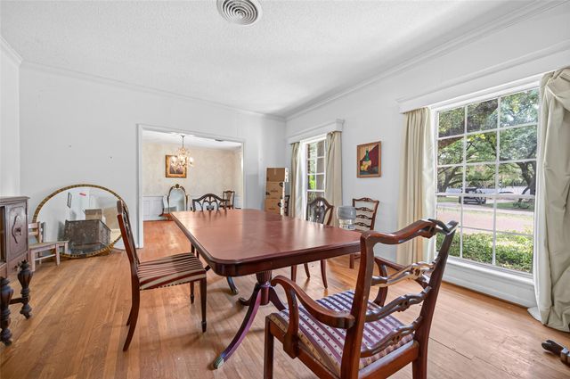 7131 Holmsley Lane N, Houston, TX 77040