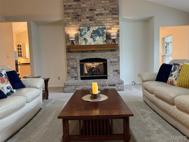 727 Hawk Run Drive, O'fallon, MO 63368