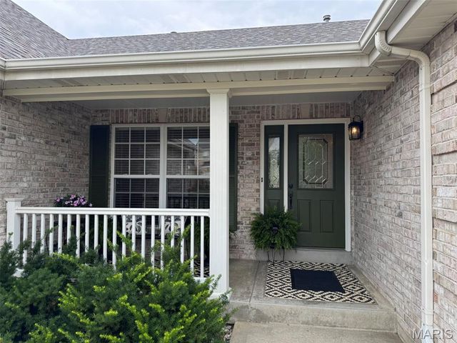 727 Hawk Run Drive, O'fallon, MO 63368