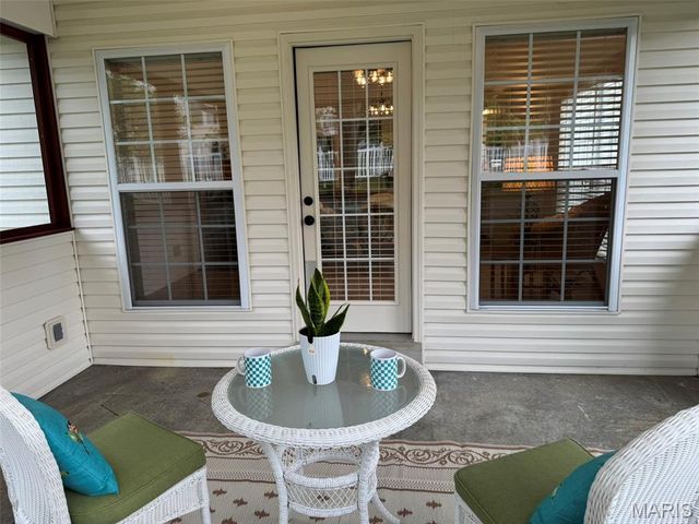 727 Hawk Run Drive, O'fallon, MO 63368