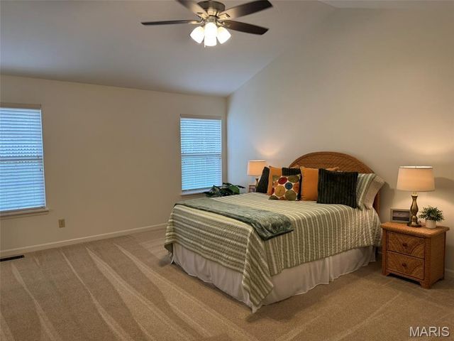 727 Hawk Run Drive, O'fallon, MO 63368
