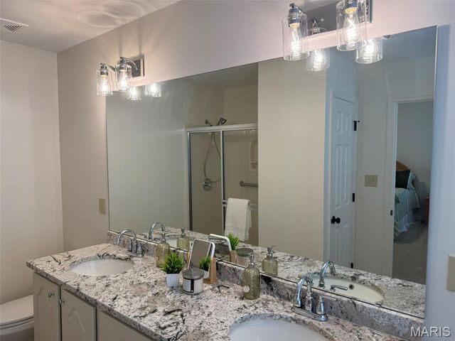 727 Hawk Run Drive, O'fallon, MO 63368