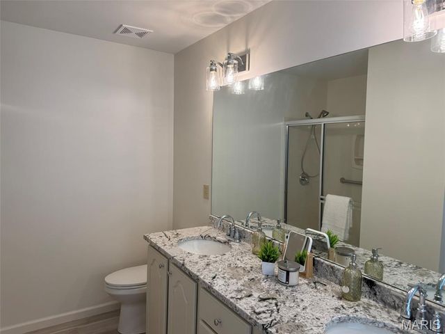 727 Hawk Run Drive, O'fallon, MO 63368