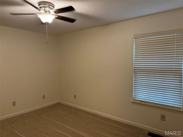 727 Hawk Run Drive, O'fallon, MO 63368