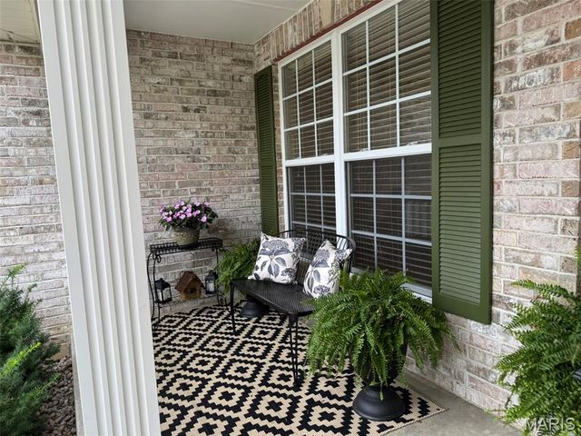 727 Hawk Run Drive, O'fallon, MO 63368