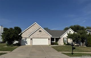 727 Hawk Run Drive, O'fallon, MO 63368