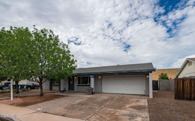 2526 E ISABELLA Avenue, Mesa, AZ 85204