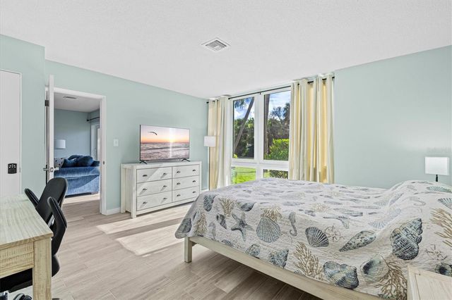 500 S WASHINGTON DRIVE 2A, Sarasota, FL 34236