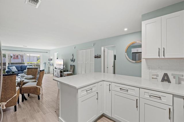 500 S WASHINGTON DRIVE 2A, Sarasota, FL 34236