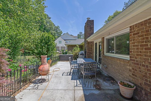 650 Riverside Road, Roswell, GA 30075