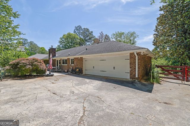 650 Riverside Road, Roswell, GA 30075