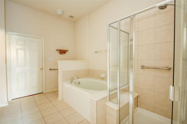 8935 Summer Ash Lane, Sugar Land, TX 77479