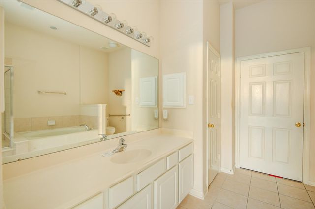 8935 Summer Ash Lane, Sugar Land, TX 77479