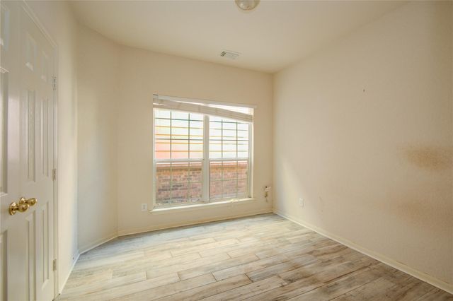 8935 Summer Ash Lane, Sugar Land, TX 77479