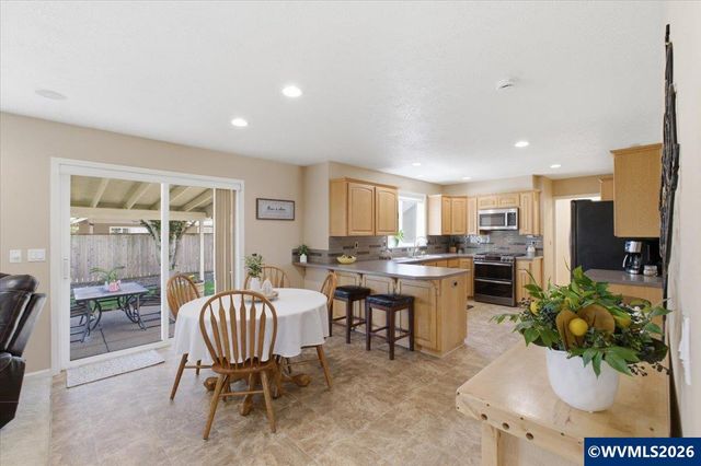 1290 Prairie Grass Av NE, Keizer, OR 97303