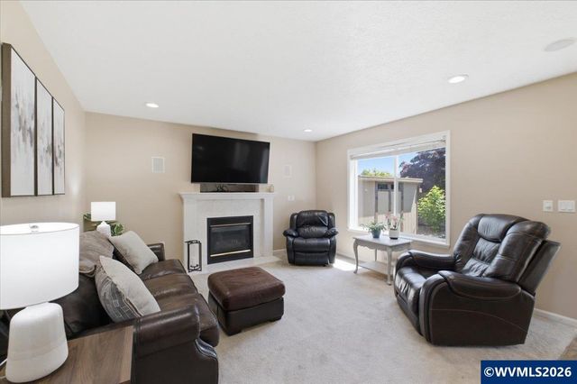 1290 Prairie Grass Av NE, Keizer, OR 97303