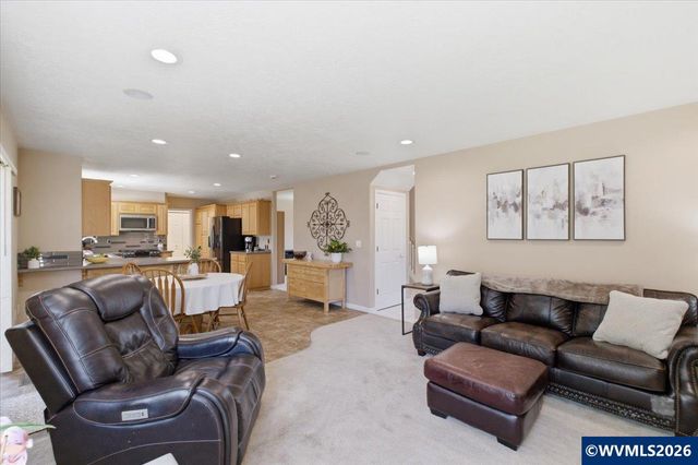 1290 Prairie Grass Av NE, Keizer, OR 97303
