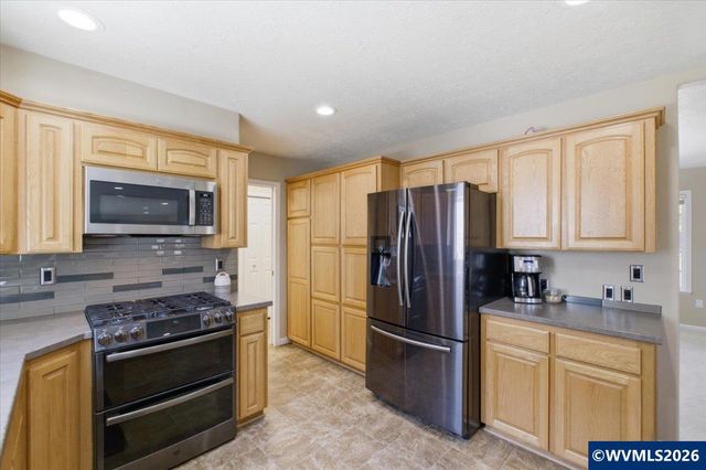 1290 Prairie Grass Av NE, Keizer, OR 97303