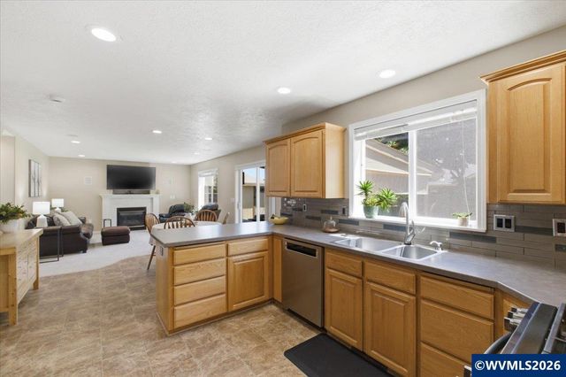 1290 Prairie Grass Av NE, Keizer, OR 97303