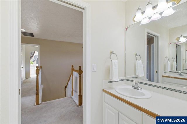 1290 Prairie Grass Av NE, Keizer, OR 97303