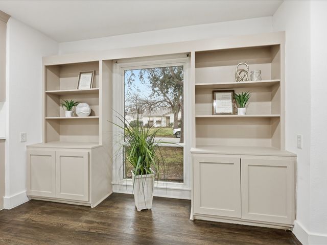 6624 Reeves Street, Richland Hills, TX 76118