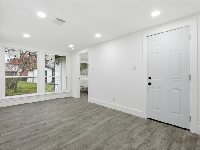 6624 Reeves Street, Richland Hills, TX 76118