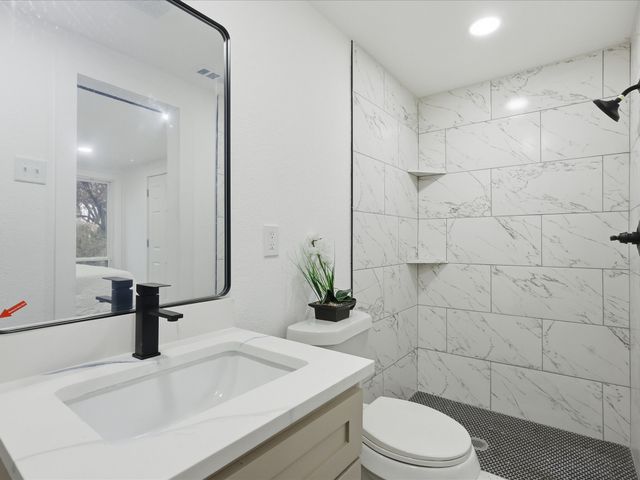 6624 Reeves Street, Richland Hills, TX 76118