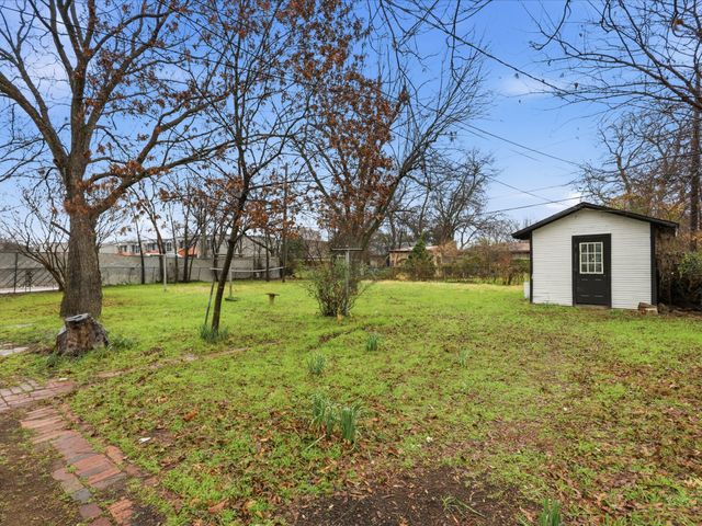 6624 Reeves Street, Richland Hills, TX 76118