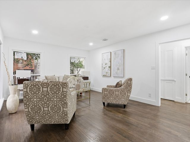 6624 Reeves Street, Richland Hills, TX 76118