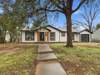 6624 Reeves Street, Richland Hills, TX 76118