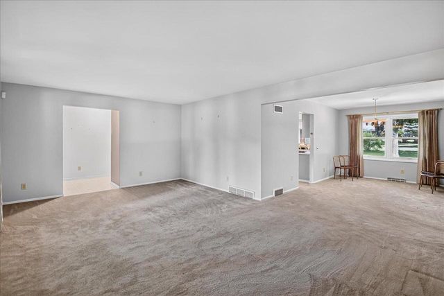 3306 Kingston Drive, Madison, WI 53713