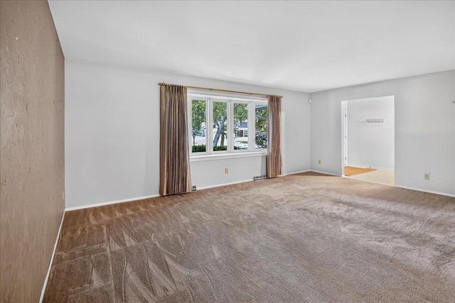 3306 Kingston Drive, Madison, WI 53713