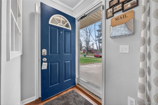 33225 Florence Street, Garden City, MI 48135