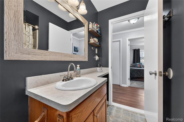 33225 Florence Street, Garden City, MI 48135