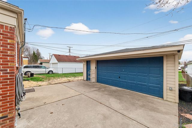 33225 Florence Street, Garden City, MI 48135