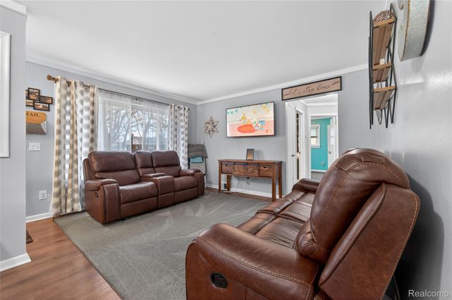 33225 Florence Street, Garden City, MI 48135