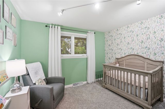 220 N Garber Drive, Tipp City, OH 45371