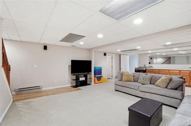 220 N Garber Drive, Tipp City, OH 45371