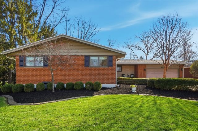 220 N Garber Drive, Tipp City, OH 45371